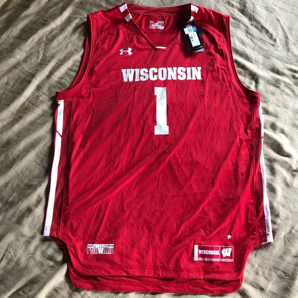 UNDER ARMOR 🏀WISCONSIN BADGERS🏀 Jersey